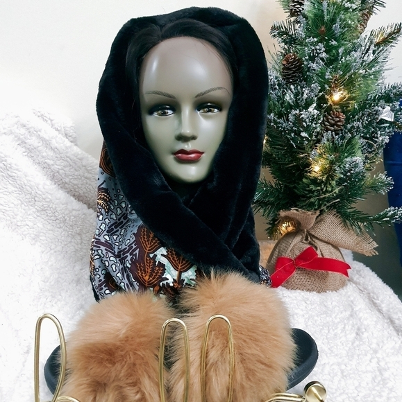 20. KIMIBEULAH African Print Fur-lined Infinity Scarf - Picture 5 of 5